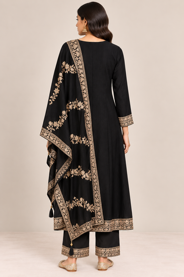 R46987 Black Anarkali back view