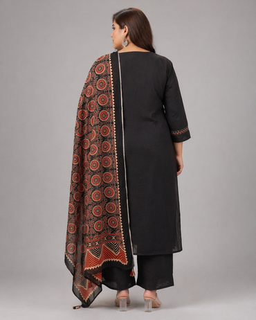 Women's Black Solid Cotton Kurta Pant Set with Printed Dupatta