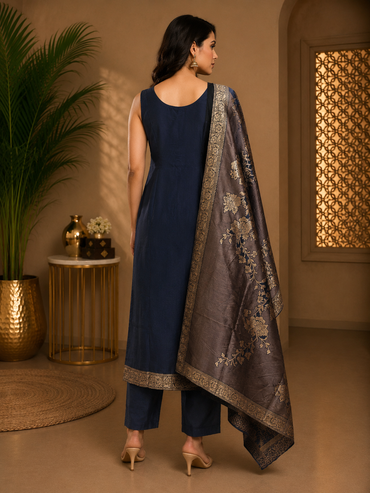 Women's Ink Blue Silk Floral Woven Kurta Pant Set