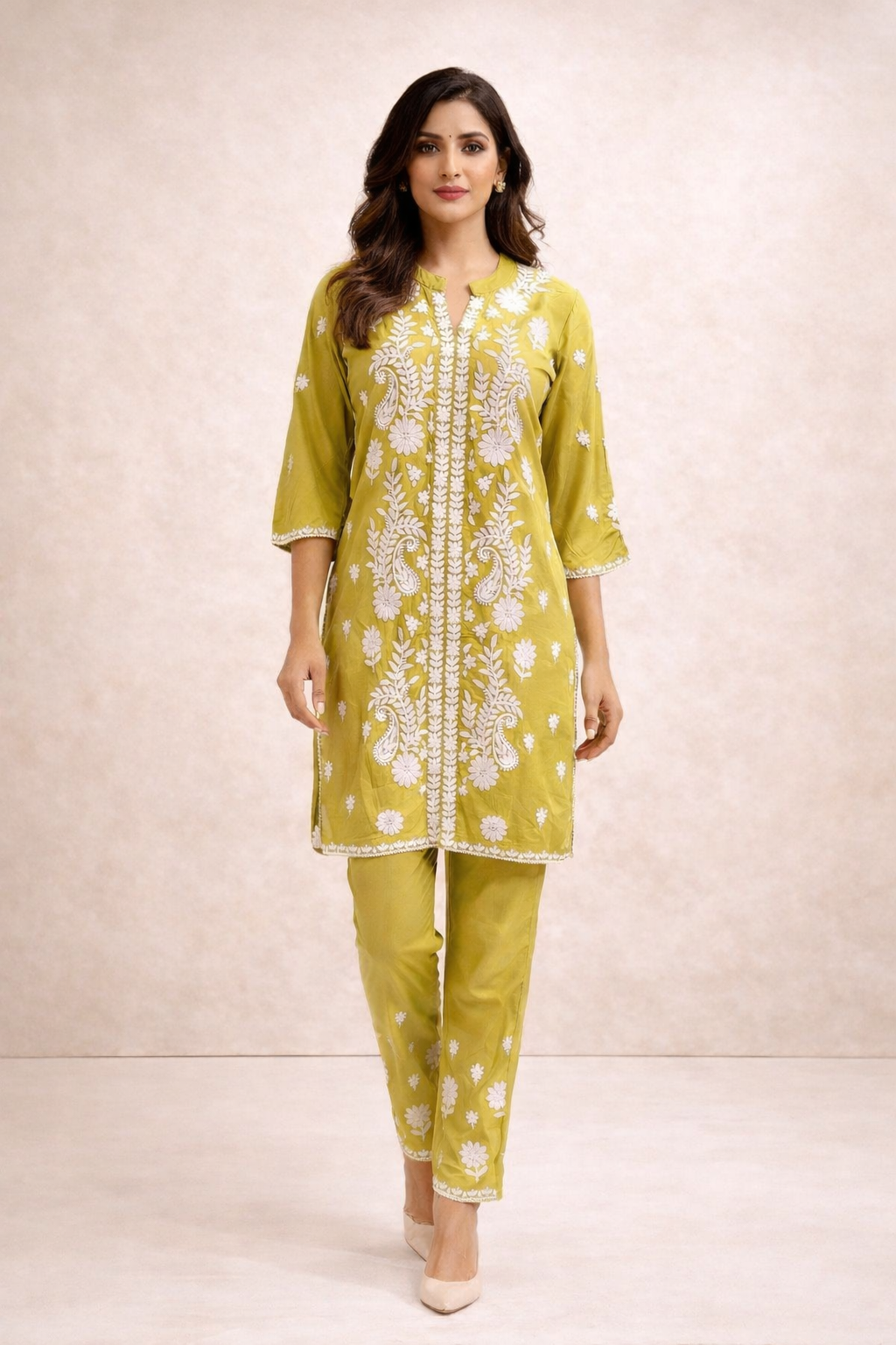 Women's Muslin Lucknowi Work Kurta Pant Set