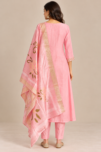 R46936 Light Pink back pose