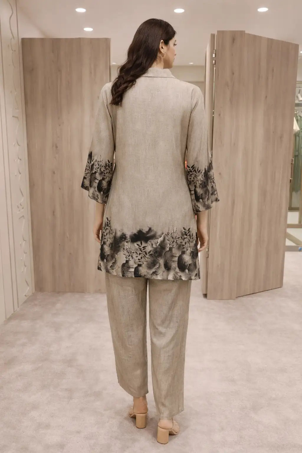 Women's Beige Silk Printed Kurta Pant Set